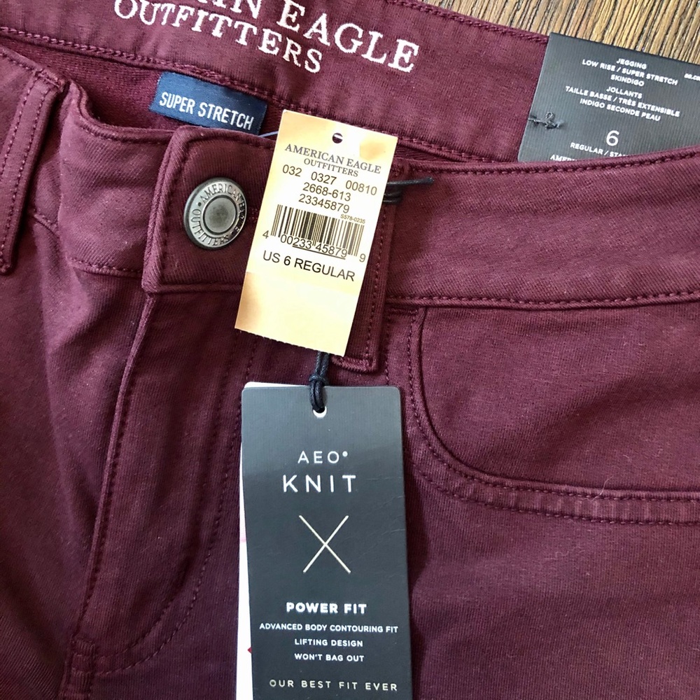 Maroon “jegging” jeans NWT